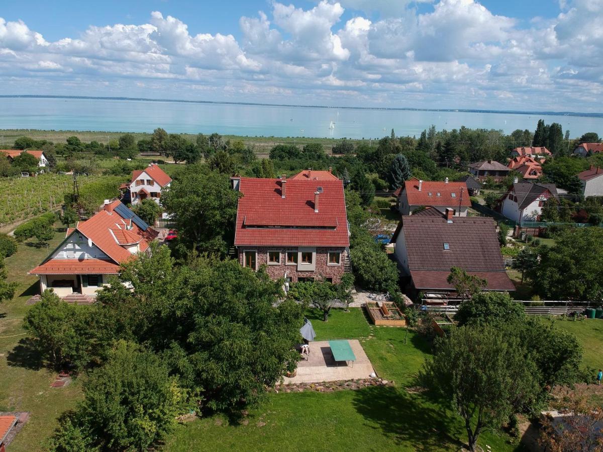 Hello Balaton Apartment Alsoors Luaran gambar